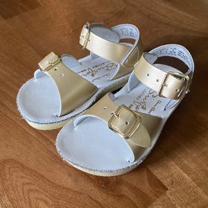 Sun Sans Gold Toddler Size 5